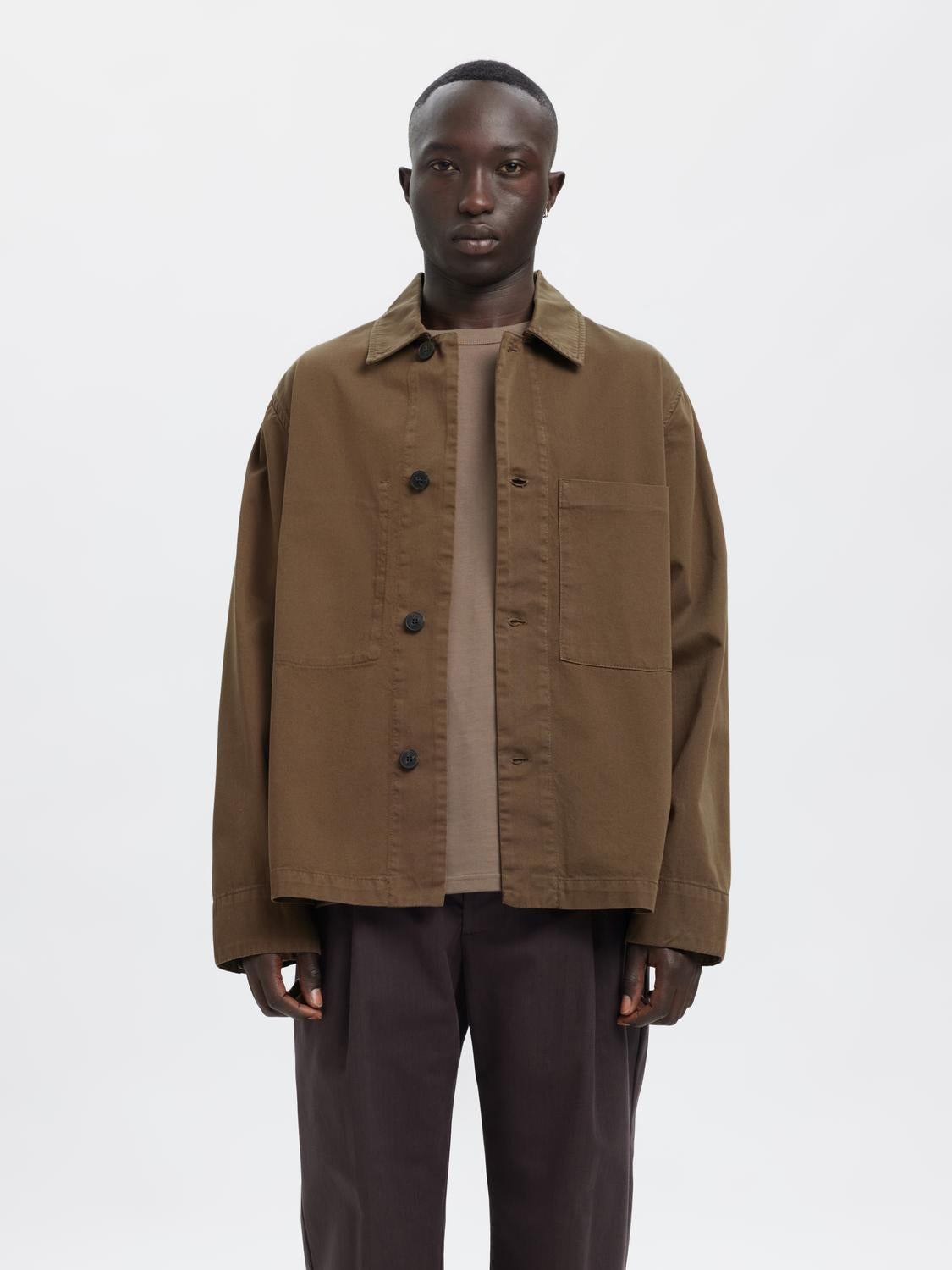 model_shot-front